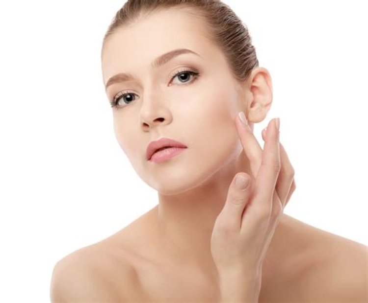 Skin Care Tips: सोते समय 'ये' गलत आदतें बिगाड़ सकती हैं आपका चेहरा