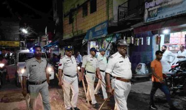 कोतवाली के दबंग निरीक्षक ने किया क्षेत्र में पैदल भ्रमण