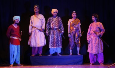 संस्कृति  मंत्रालय एवं मण्डप आर्ट के संयुक्त तत्वाधान में मंचित हुआ नाटक तात्या टोपे।